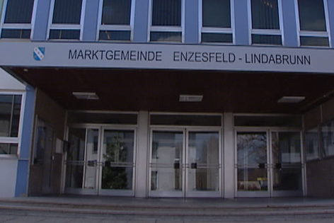 Rathaus Enzesfeld-Lindabrunn