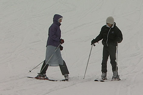 Muslime beim Skifahren