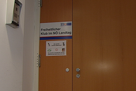Schild an der Tür zum FPÖ-Klub