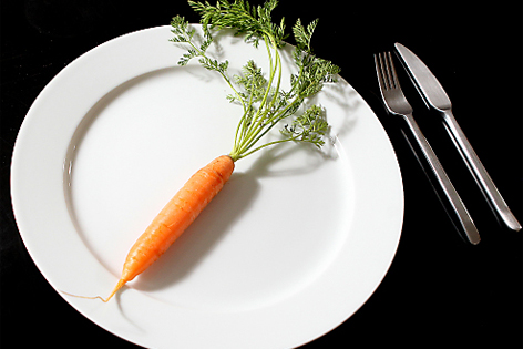 Karotte auf einem Teller