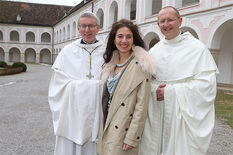 Abt Maximilian Heim, Timna Brauer und Pater Karl Wallner