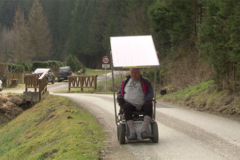 Rollstuhl mit Solarantrieb
