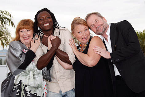 Inge Maux, Peter Kazungu, Margarete Tiesl und Ulrich Seidl in Cannes