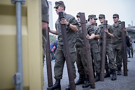 Bundesheersoldaten in der Kaserne Straß