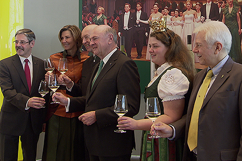 Winzer Krems präsentieren den Wiener Opernballwein