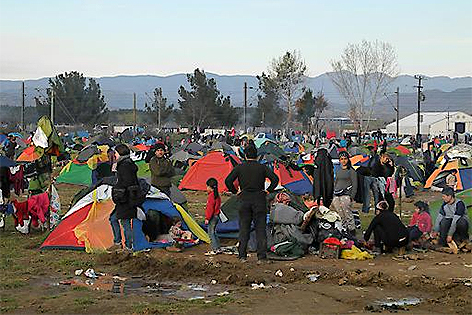 Flüchtlinge im März 2016 in einem Flüchtlingscamp in Idomeni an der griechisch-mazedonischen Grenze