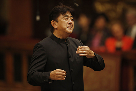 Yutaka Sado Tonkünstler Orchester im Musikkverein Wien 2015