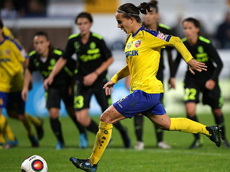 SKN Frauen bei Champions League 2015 gegen Verona