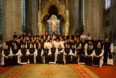 Gruppenbild der Mönche des Stiftes Heiligenkreuz