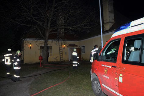 Schloss Seibersdorf Nebengebäude Feuerwehr Brand Wohnung Rettung