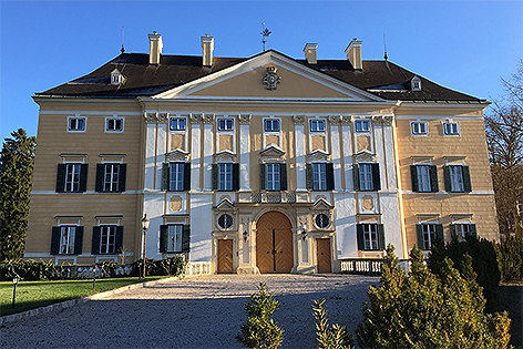 Schloss Frohsdorf in Lanzenkirchen