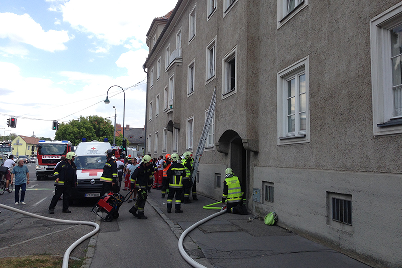 Brand Krems Wohnung Kinder gerettet
