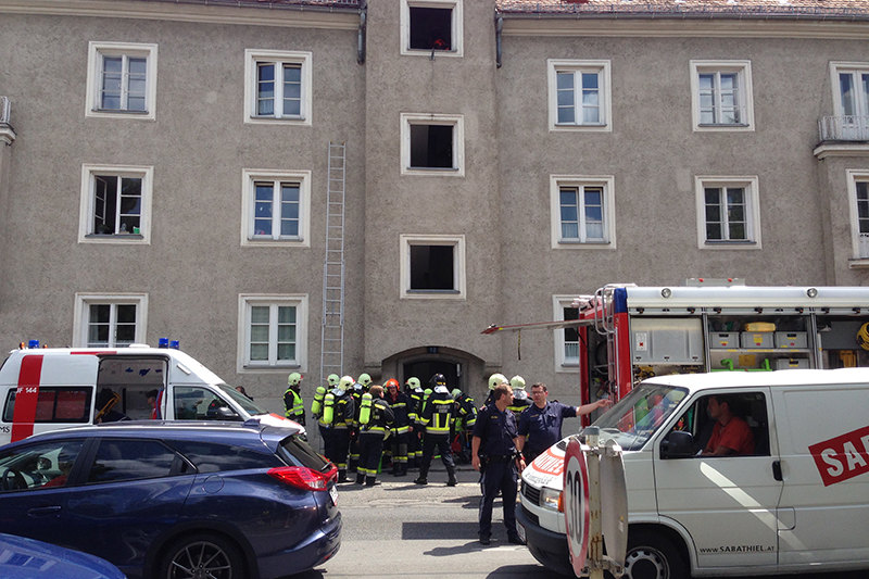 Brand Krems Wohnung Kinder gerettet