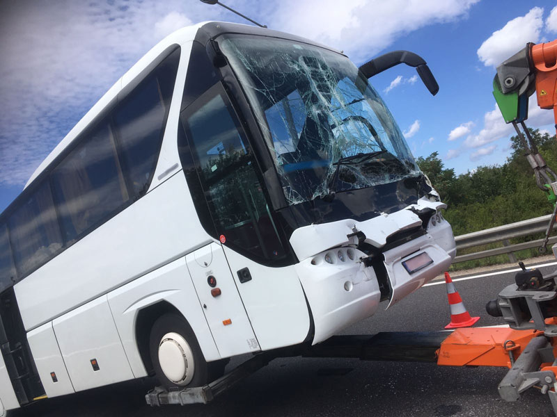 Verkehrsunfall A21 Reisebus