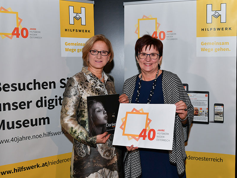 40 Jahre Hilfswerk Niederösterreich: Landeshauptfrau Johanna Mikl-Leitner und Präsidentin Michaela Hinterholzer (v.l.n.r.)
